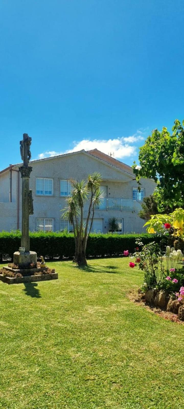 Apartamentos Turísticos Casa Sandra Sanxenxo Exterior foto
